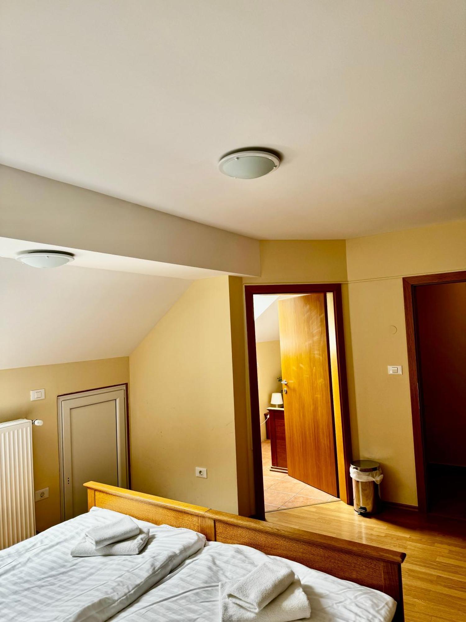 Hotel Alpine Log pod Mangartom ภายนอก รูปภาพ