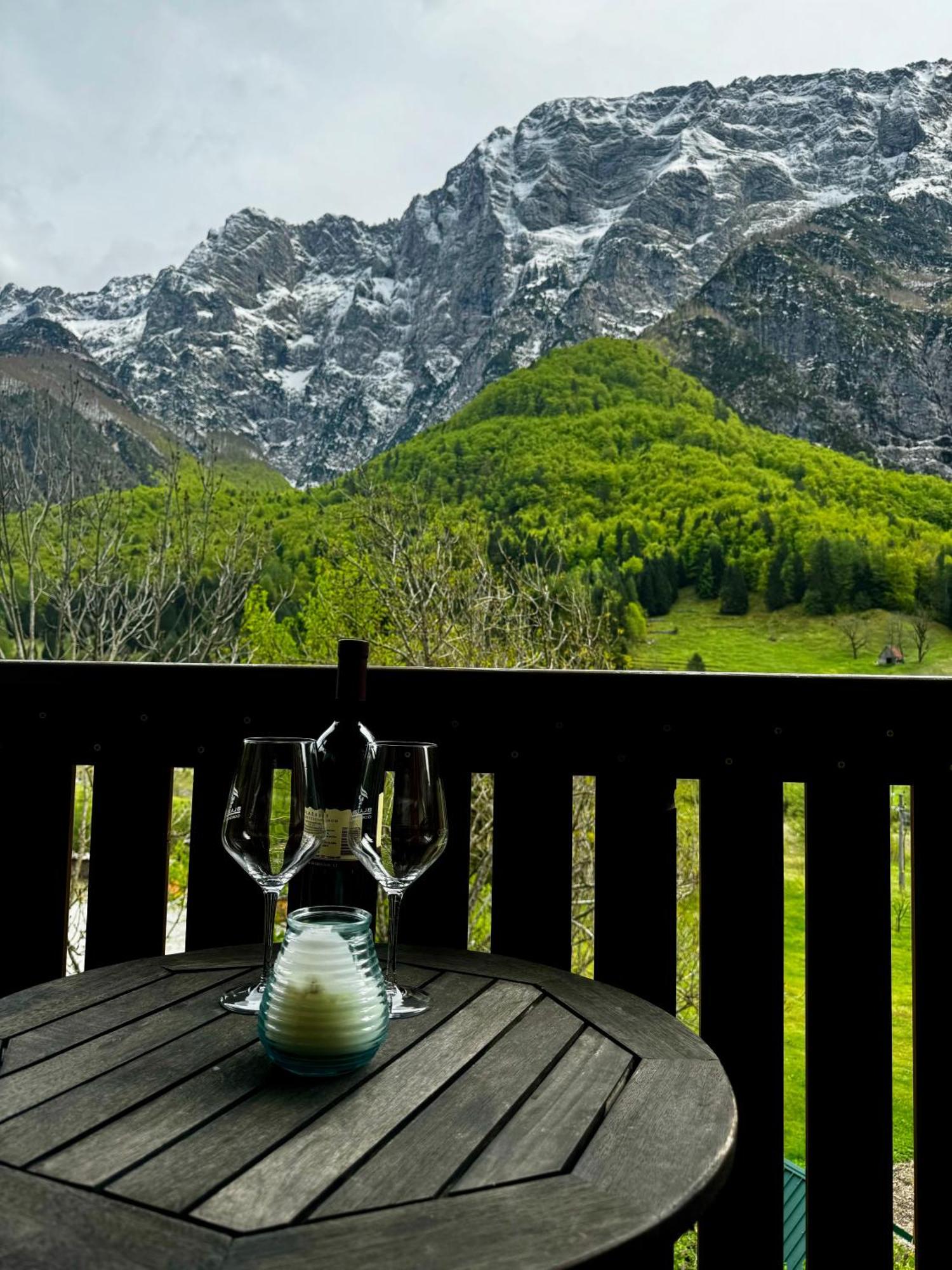 Hotel Alpine Log pod Mangartom ภายนอก รูปภาพ
